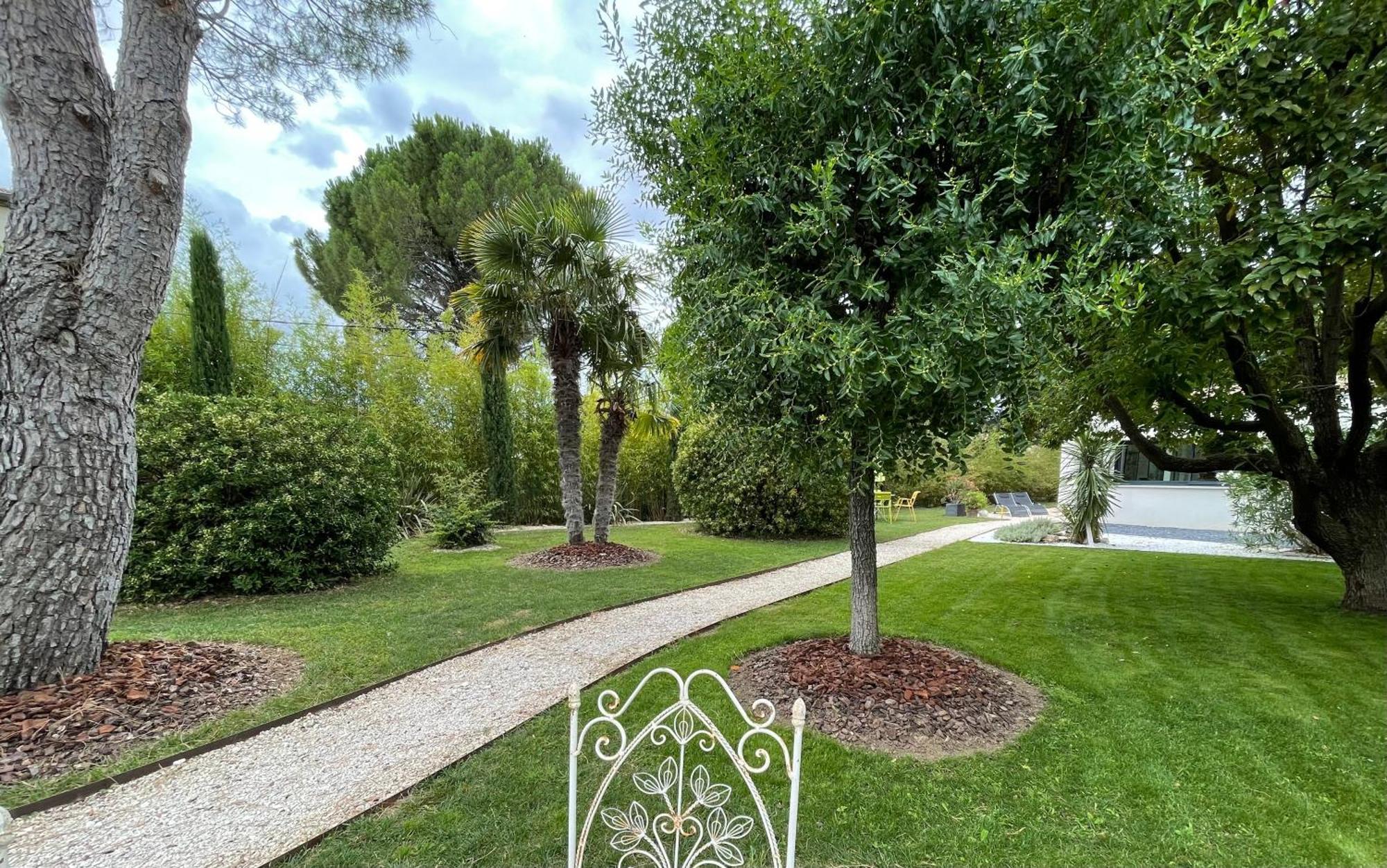 Le Cherche Midi, Entre Nimes, Le Pont Du Gard, Uzes, Arles 马尔格里特 外观 照片