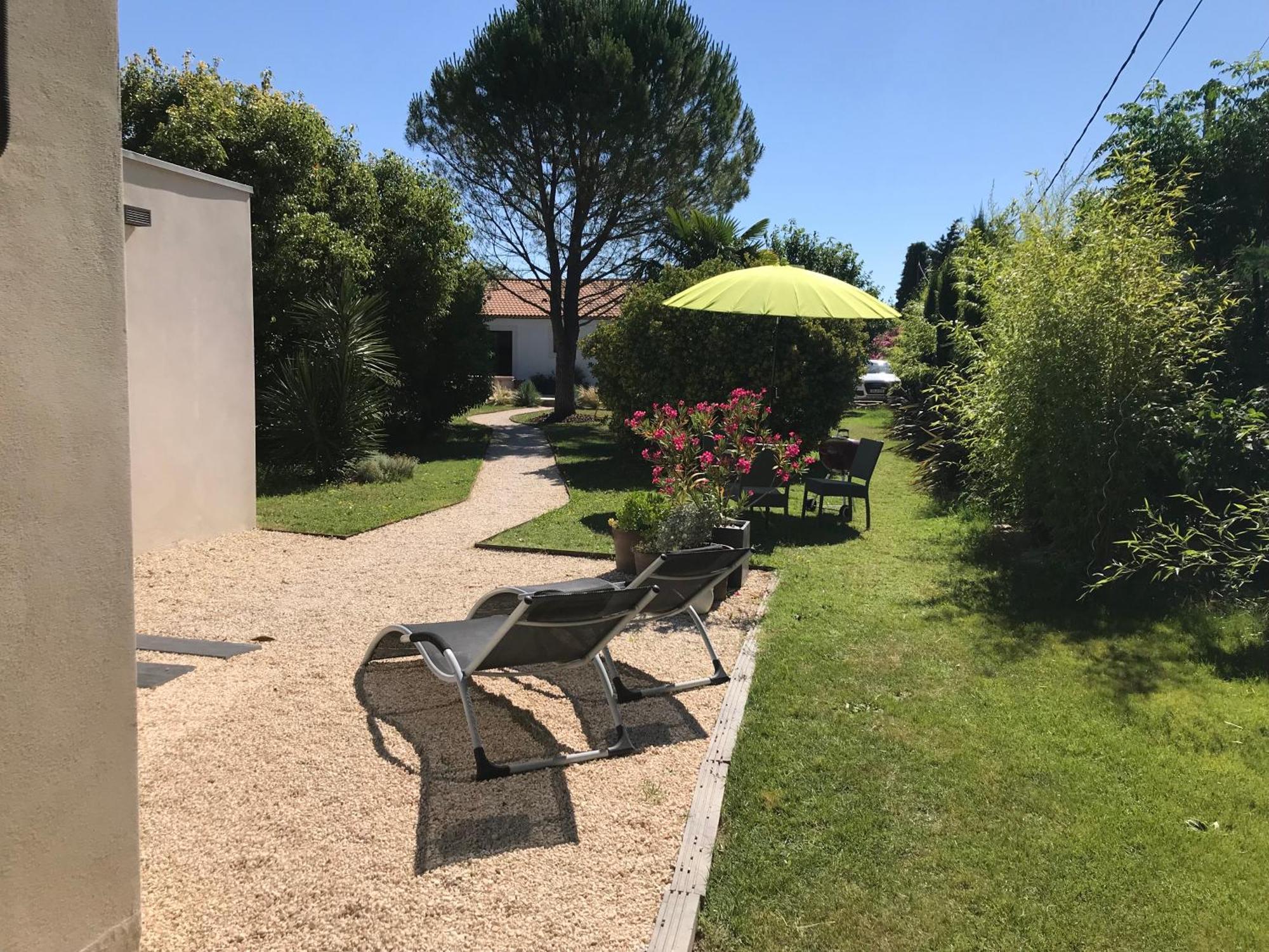 Le Cherche Midi, Entre Nimes, Le Pont Du Gard, Uzes, Arles 马尔格里特 外观 照片